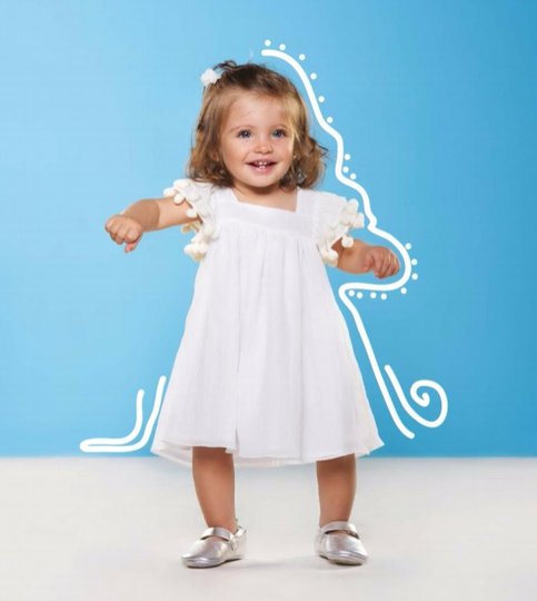 Vestido Madreperola Liso Branco com Pompons Bebê - Que te Encante