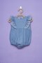 Macacão Curto Chloe Azul Jeans Com Babados Bebê - Que te Encante